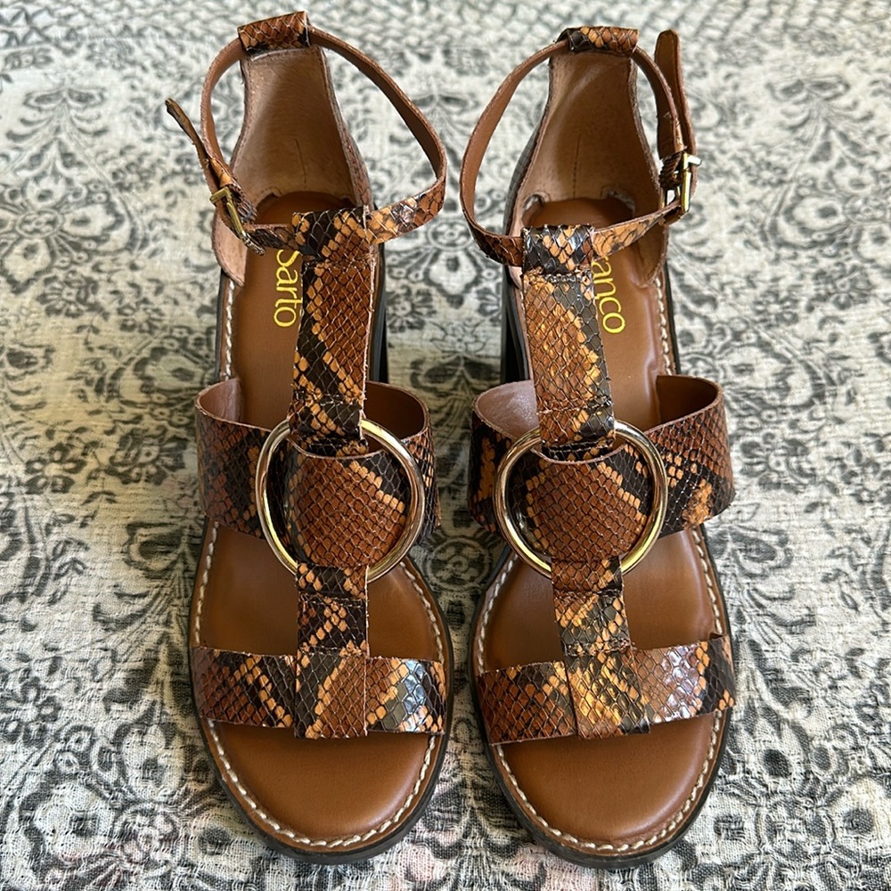 Snakeskin sandals 🌻